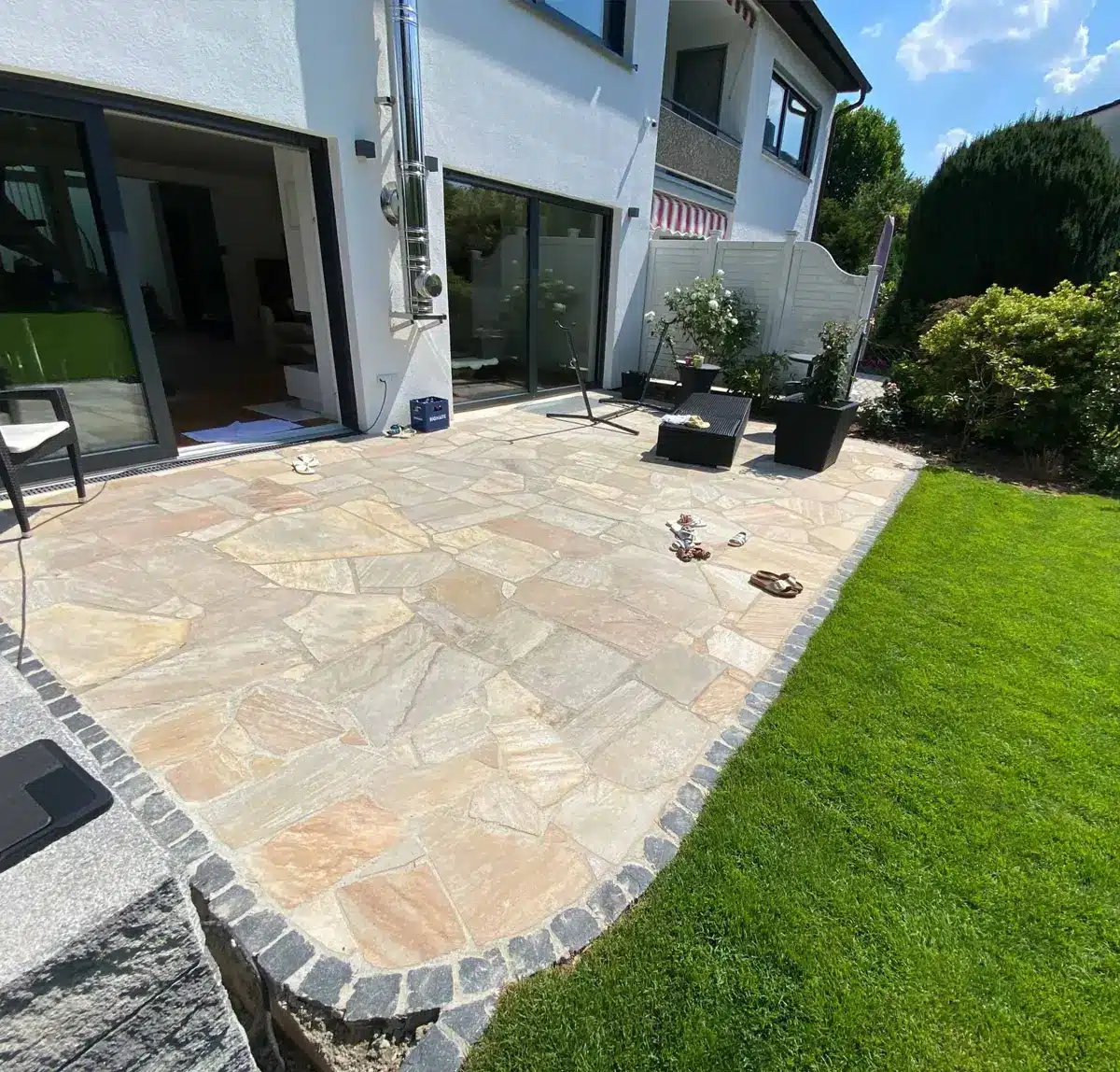 Terrasse bauen lassen Referenzfoto Naturstein